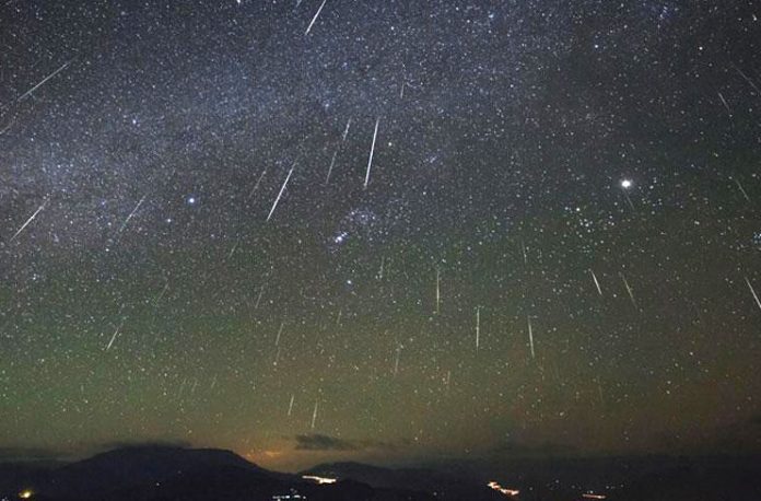 Orionids meteor shower peaking: what time will the meteor shower peak ...