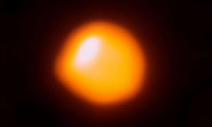 Betelgeuse is Smaller and Closer to Earth than Previously Thought (Study)