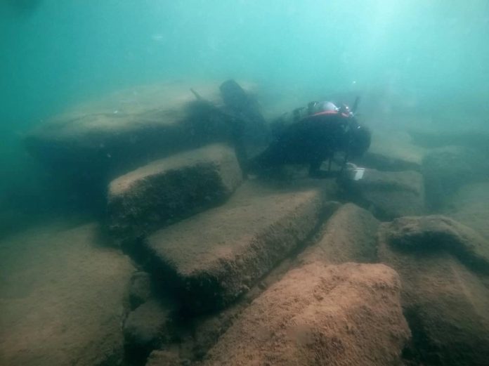 Underwater Archaeological Investigations in Grado Lagoon Uncover Roman Era Treasures